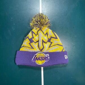 New Era Lakers purple and yellow beanie winter‎ hat pom